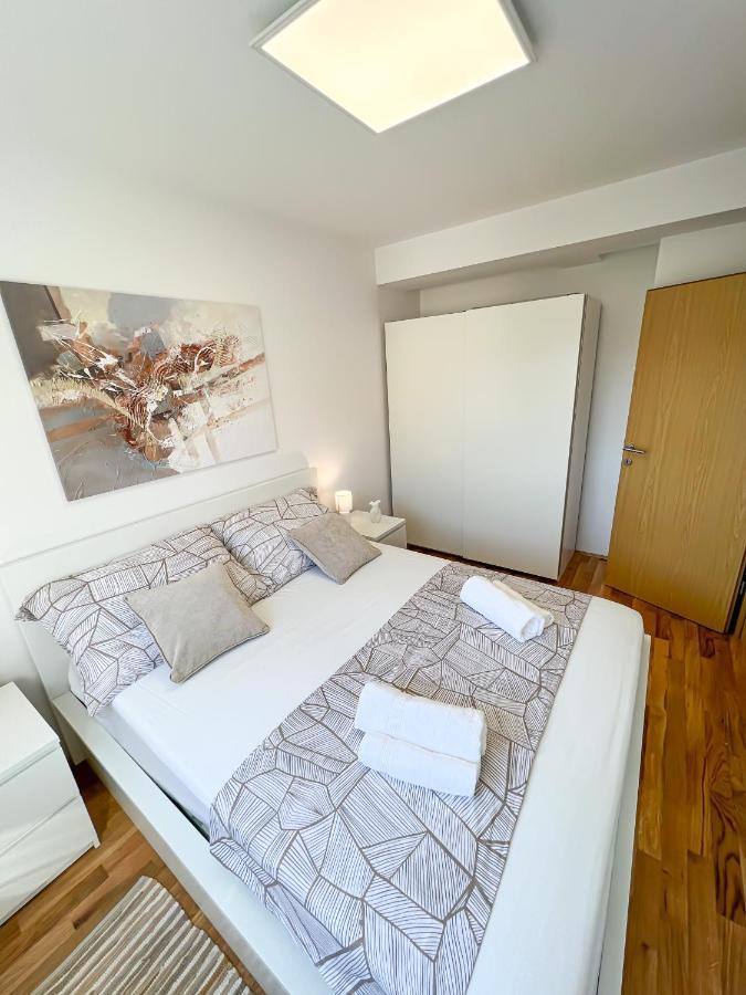 Holiday Star Apartment Trogir Bagian luar foto