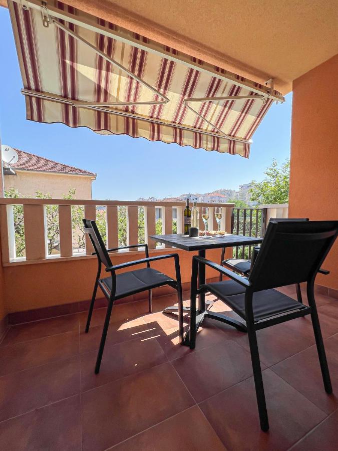 Holiday Star Apartment Trogir Bagian luar foto